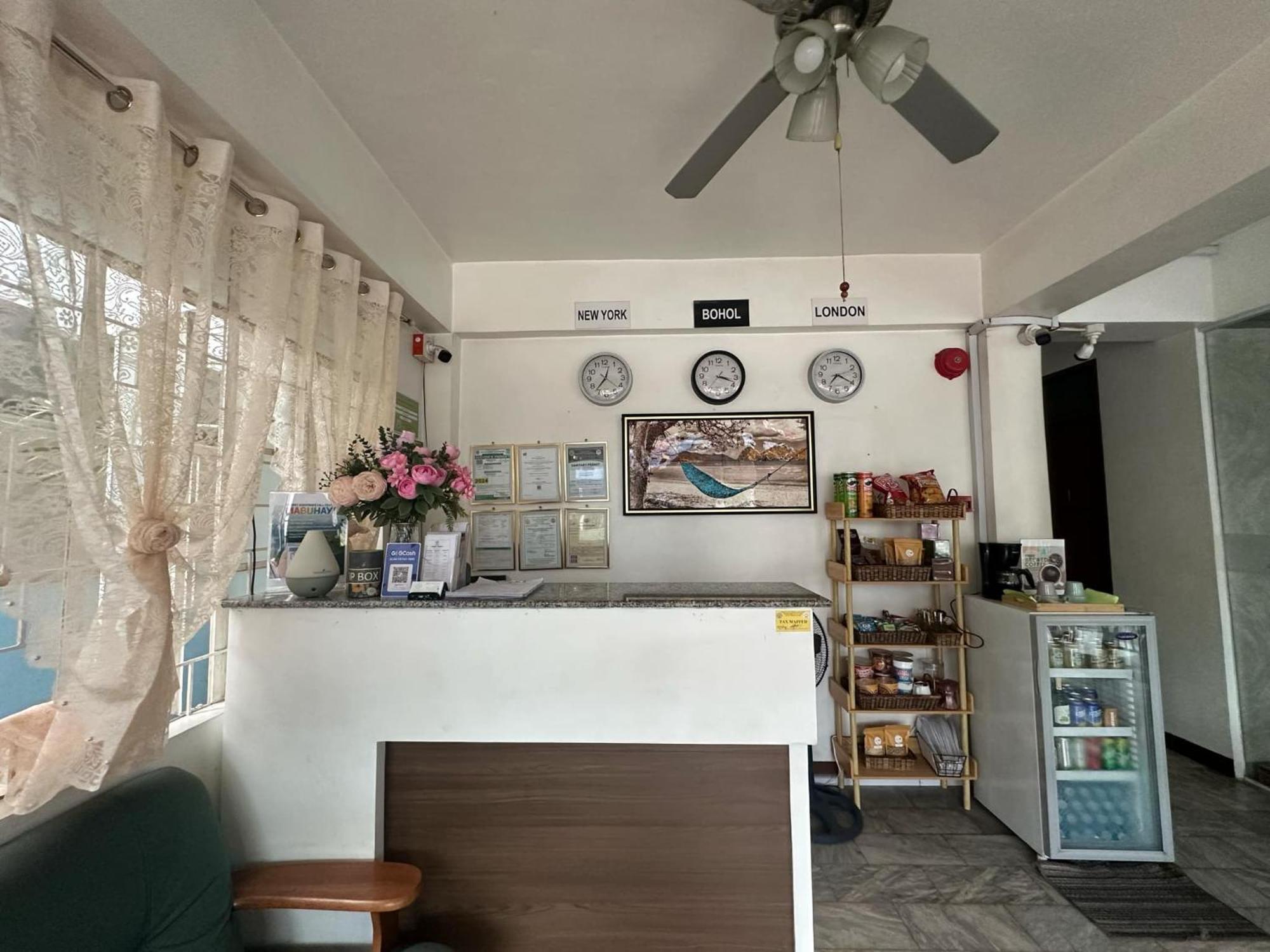 Brielles Travellers Inn Tagbilaran City Kültér fotó